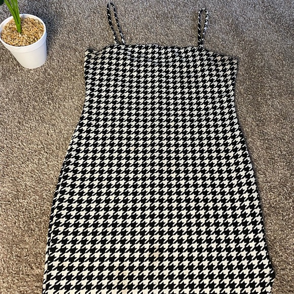Split Bodycon Dress - Picture 3 of 11